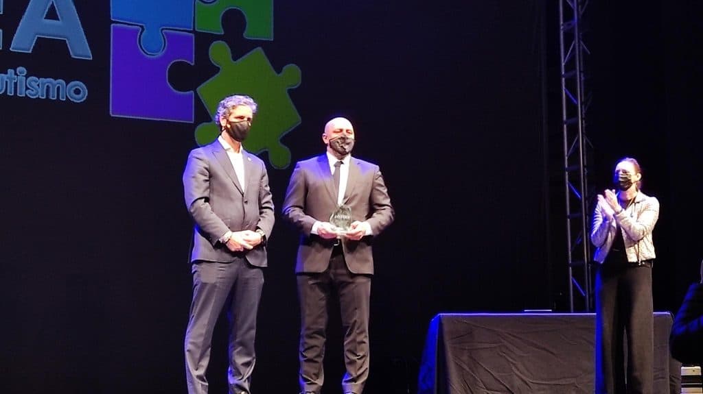 Más de 400 personas acuden a la primera Gala Benéfica #JuntosenelAutismo en un evento TEA Accesible - Embedded Image 8