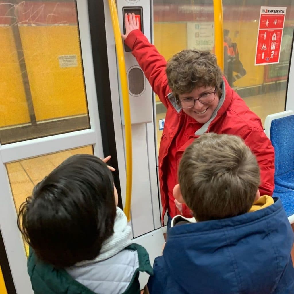 Familias de Fundación ConecTEA visitan el Metro Ligero - Embedded Image 6