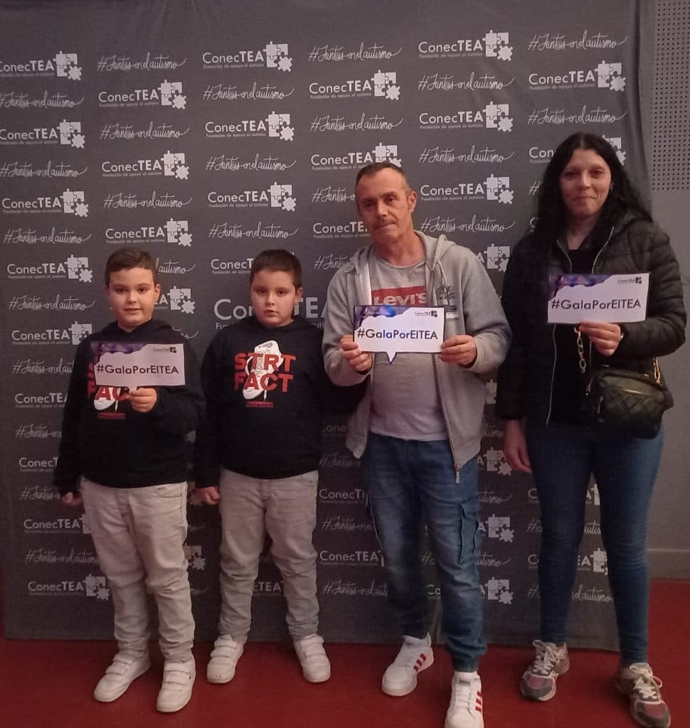 Más de 300 personas acuden a la II Gala Benéfica #JuntosenelAutismo en un evento TEA Accesible - Embedded Image 10