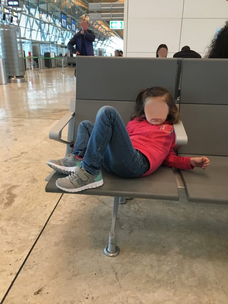 El primer viaje en avión de mi hija autista: testimonio de una familia TEA - Embedded Image 4