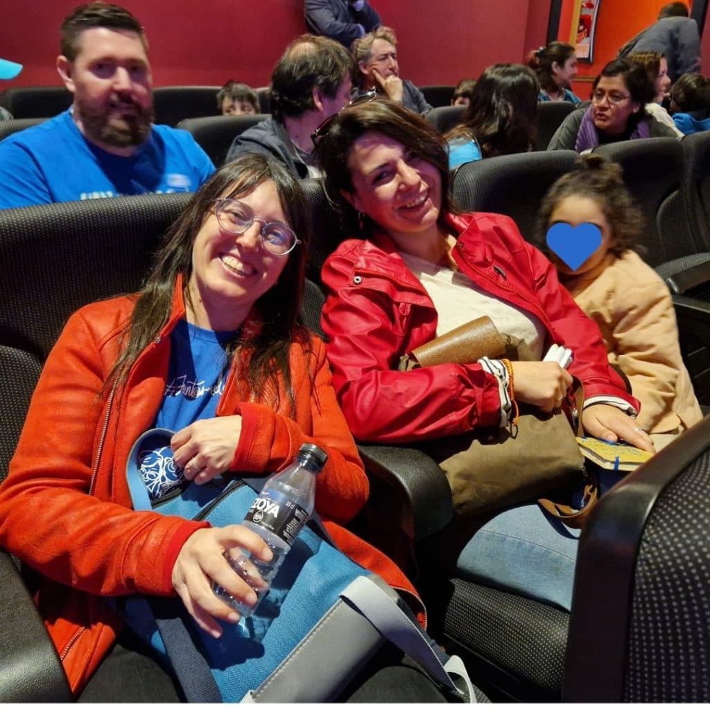 Las Familias de Fundación ConecTEA participan en una jornada reivindicativa y lúdica de Plena Inclusión en el Parque Warner - Embedded Image 5