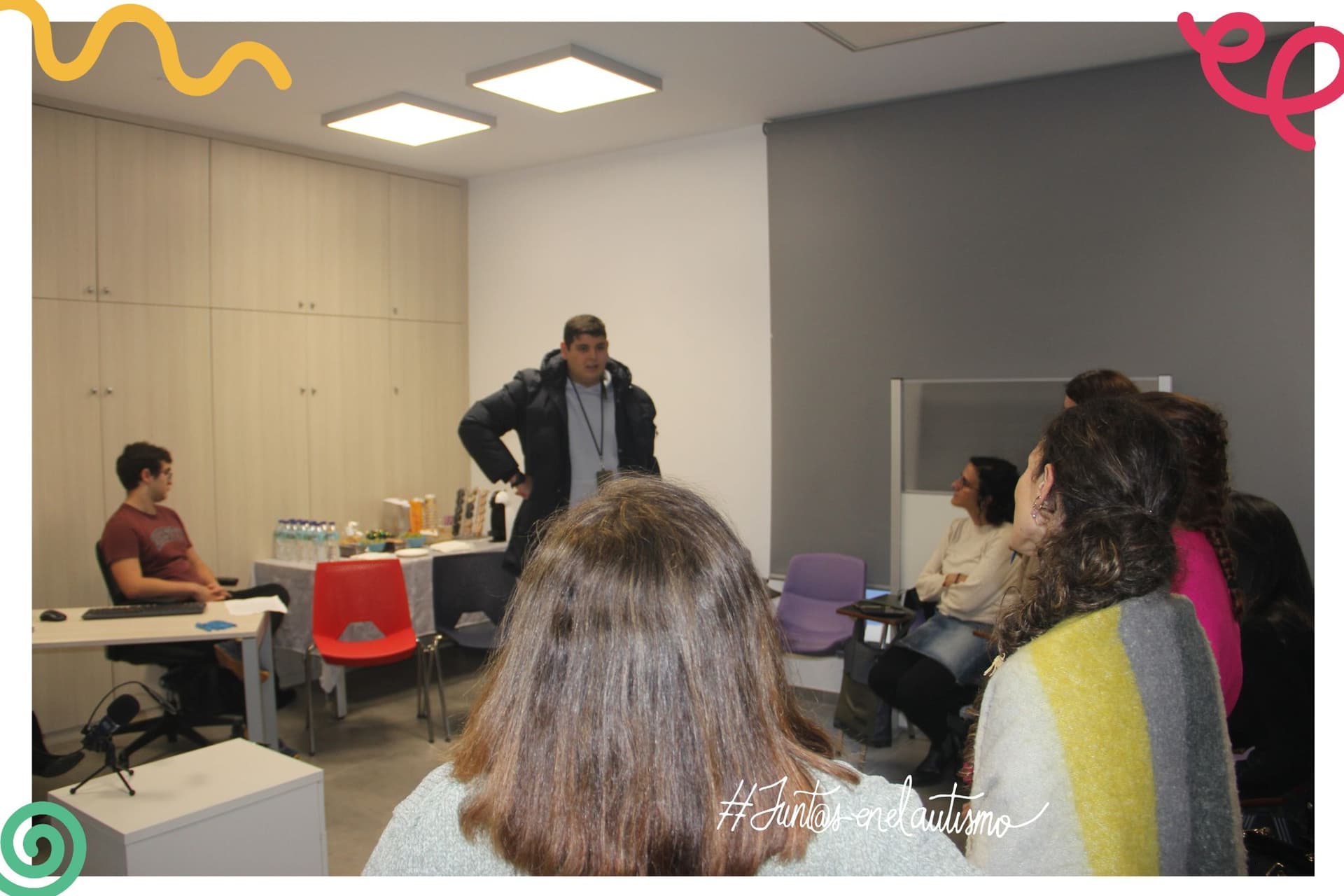 Imagen visita Grupo Autismo Plena