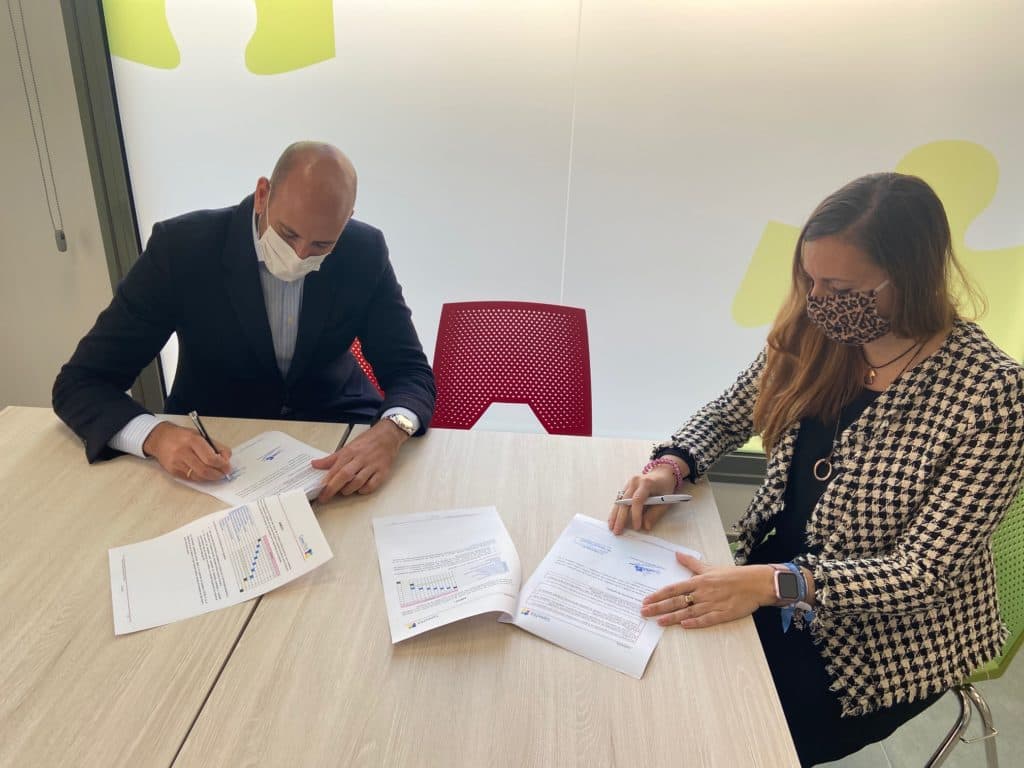 Fundación FDI y Fundación ConecTEA firman un acuerdo para mejorar la atención a las personas con autismo - Embedded Image 2