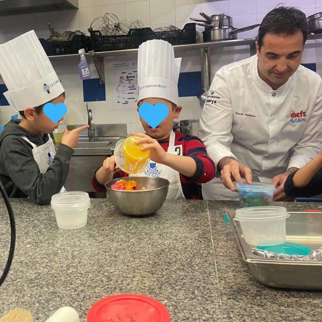 Fundación ConecTEA participa en un taller de cocina para niños organizado por ChefsForChildren - Embedded Image 4