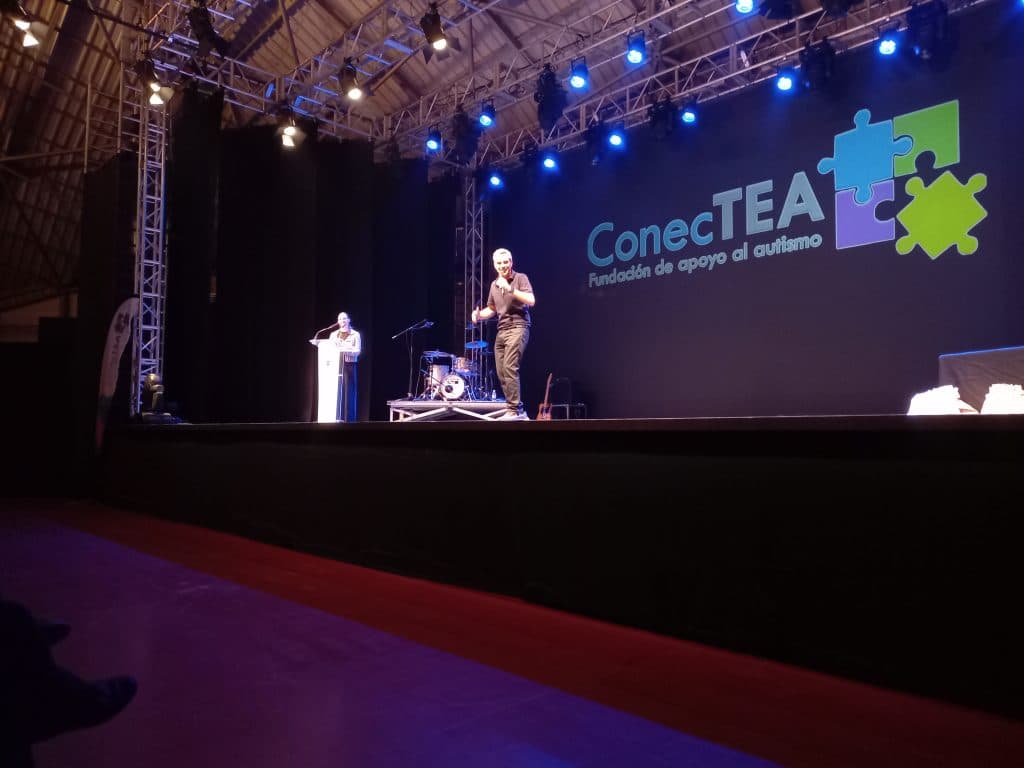 Más de 400 personas acuden a la primera Gala Benéfica #JuntosenelAutismo en un evento TEA Accesible - Embedded Image 3