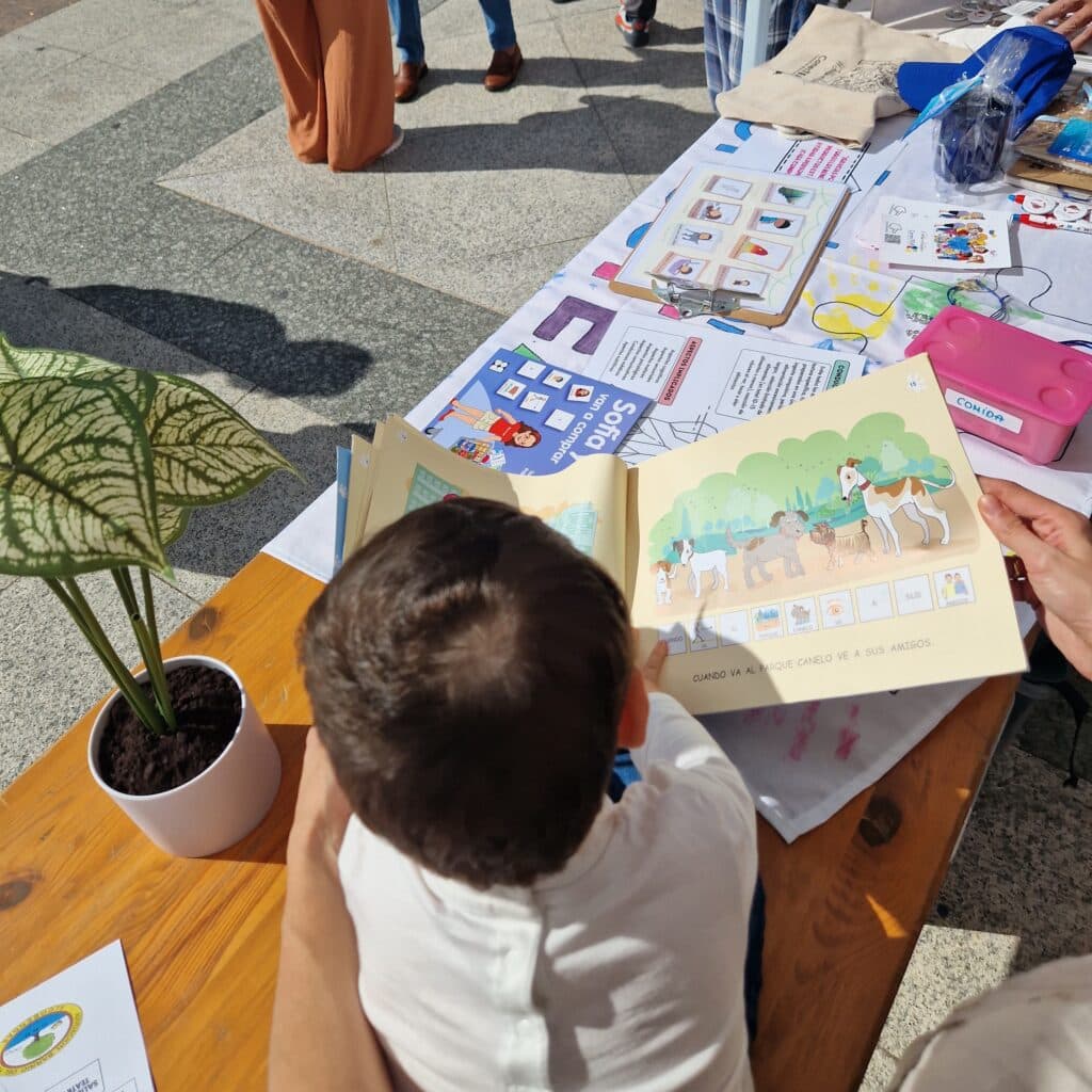 Fundación ConecTEA participa en la Feria de las Asociaciones de Alcobendas - Embedded Image 5