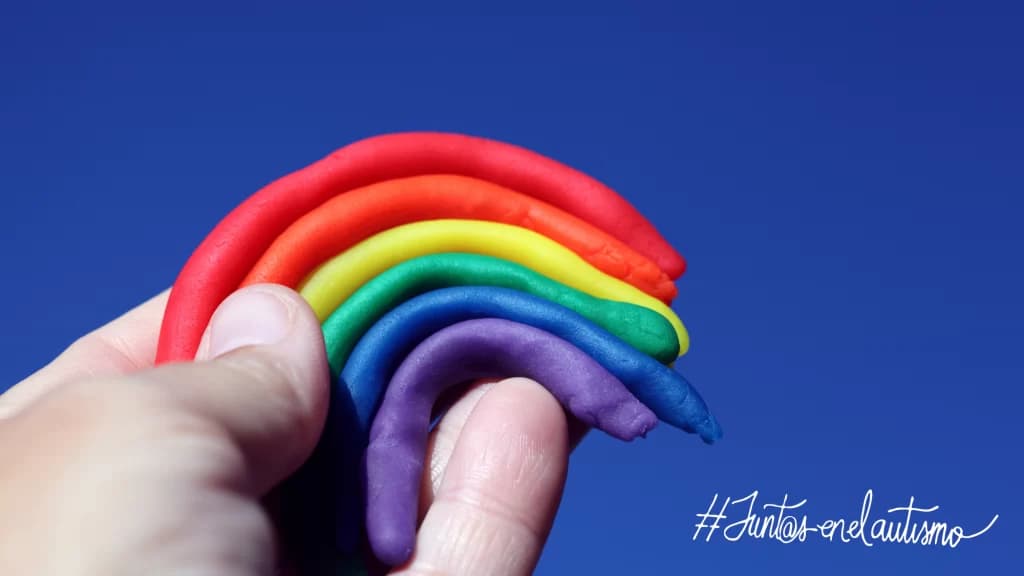 Cuando escribir o abrocharse un botón suponen un desafío para una persona autista: hablando de motricidad fina - Embedded Image 1