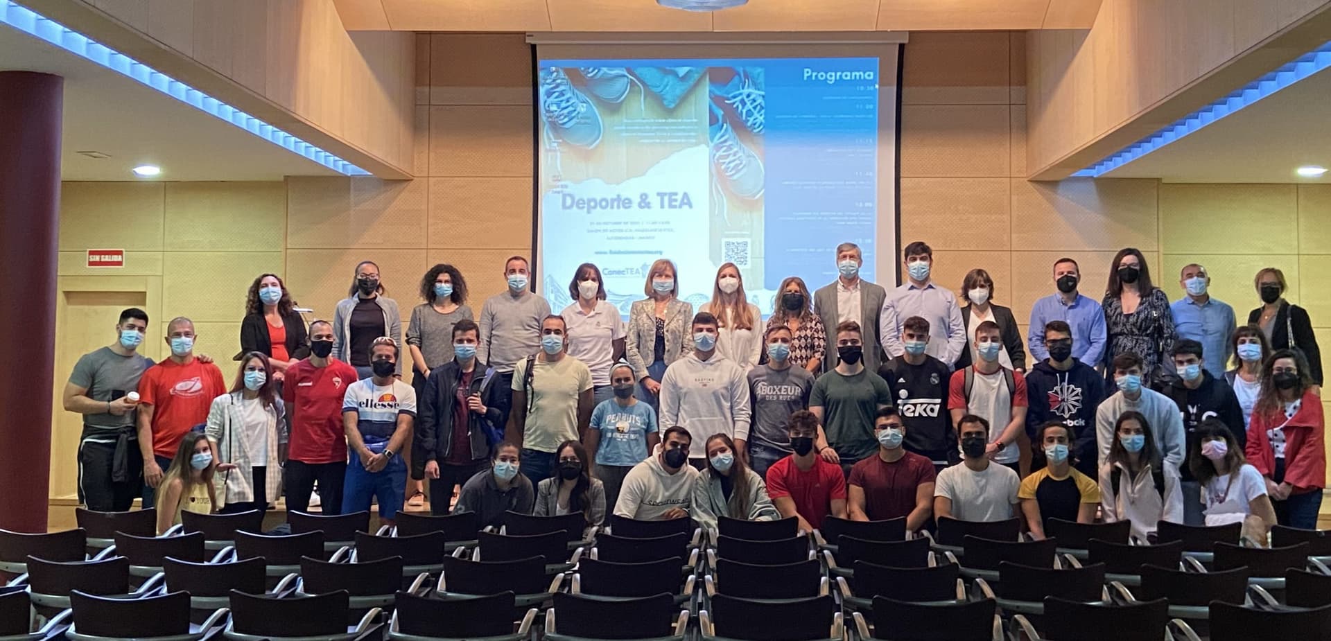 Más de 100 personas nos acompañan en la Jornada Deporte y TEA de Fundación ConecTEA - Hero Image