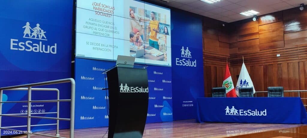 Fundación ConecTEA forma sobre Habilidades Sociales en personas con TEA a profesionales sanitarios de EsSalud Perú - Embedded Image 1