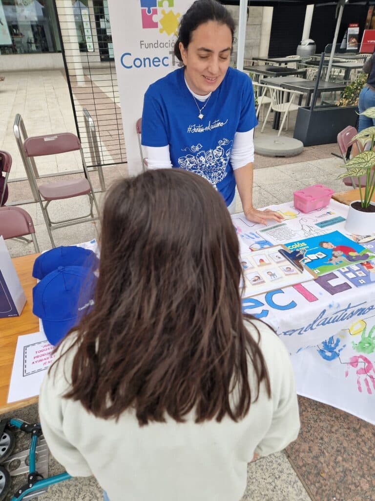 Fundación ConecTEA participa en la Feria de las Asociaciones de Alcobendas - Embedded Image 3