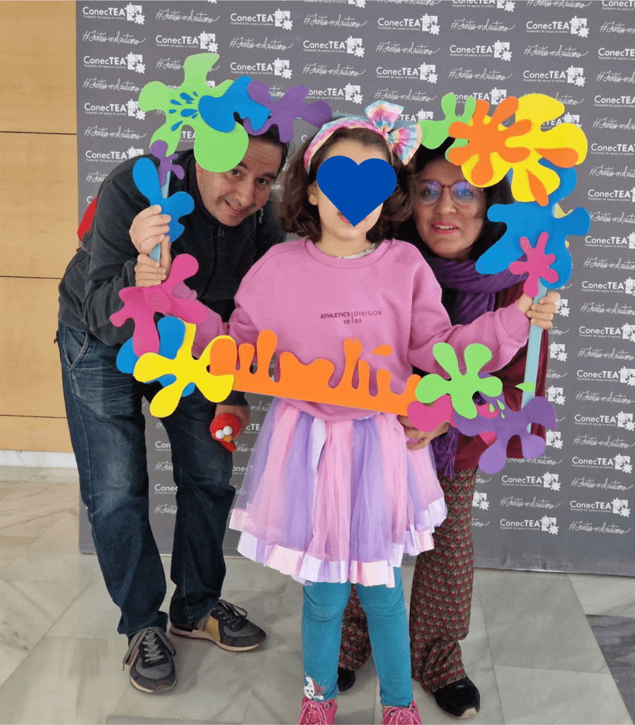 Un testimonio de diagnóstico tardío y mucho arte para sensibilizar sobre el Autismo - Embedded Image 10