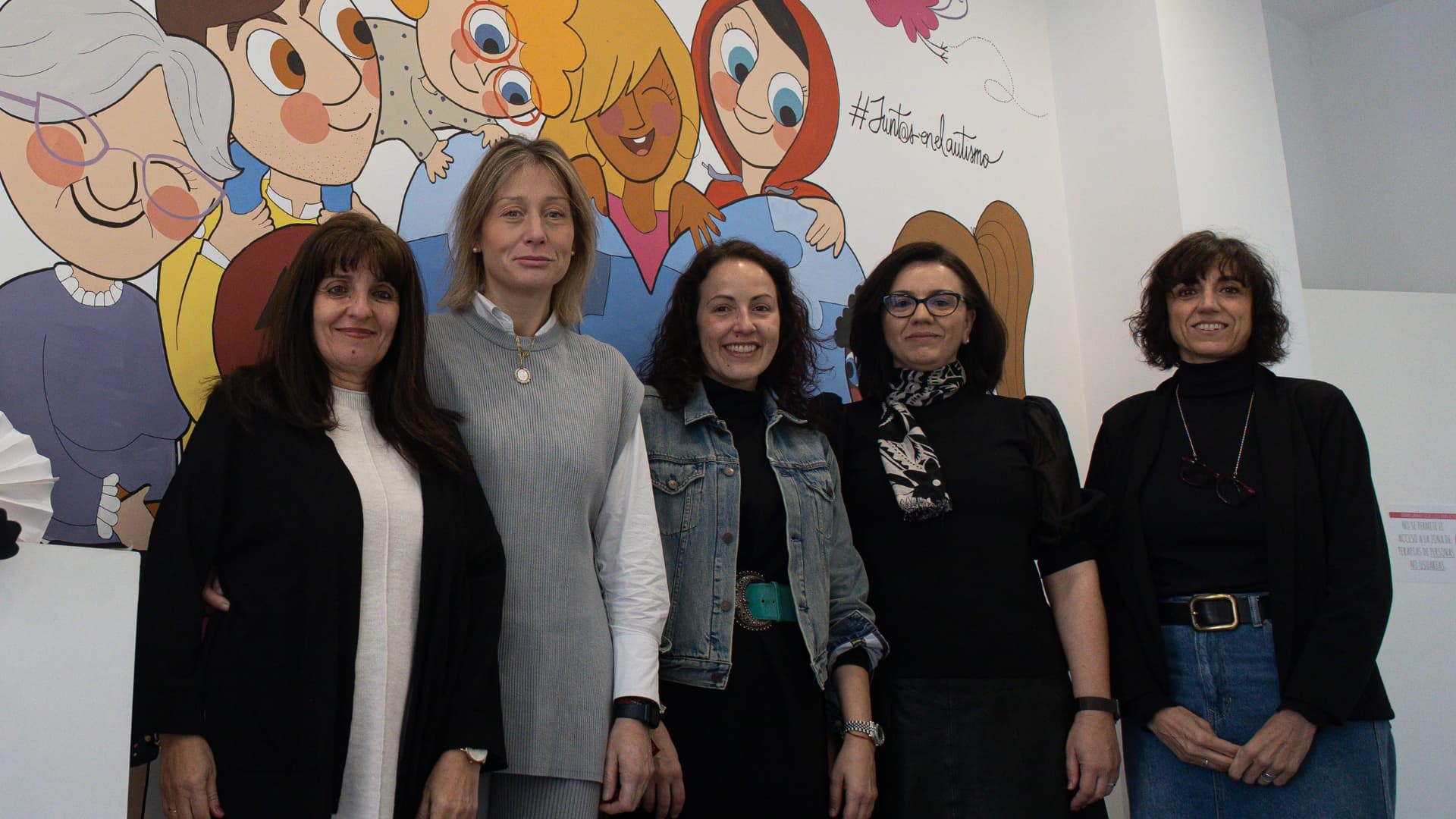 La directora general de Atención a Personas con Discapacidad y la alcaldesa de San Sebastián de los Reyes visitan nuestro local - Hero Image